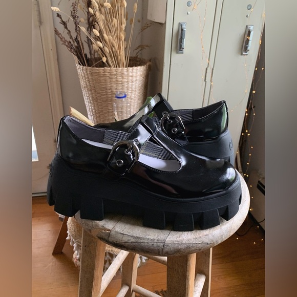 Treaded Platform Mary Janes - Picture 3 of 10